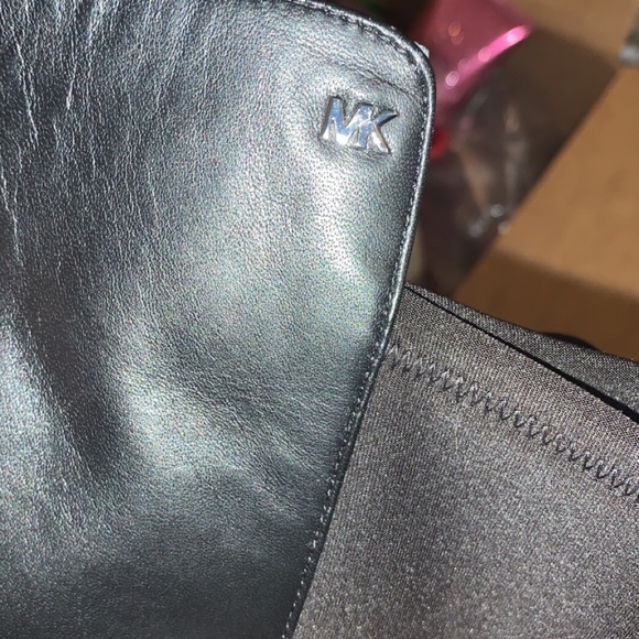 Size 5 Womens MK boots. OBO. Never been worn - Picture 3 of 6